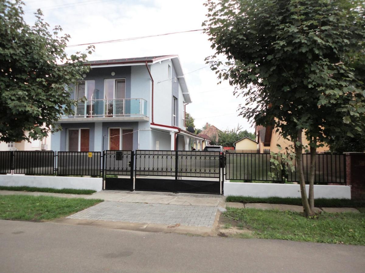 Villa Ani Hajduszoboszlo Exterior foto
